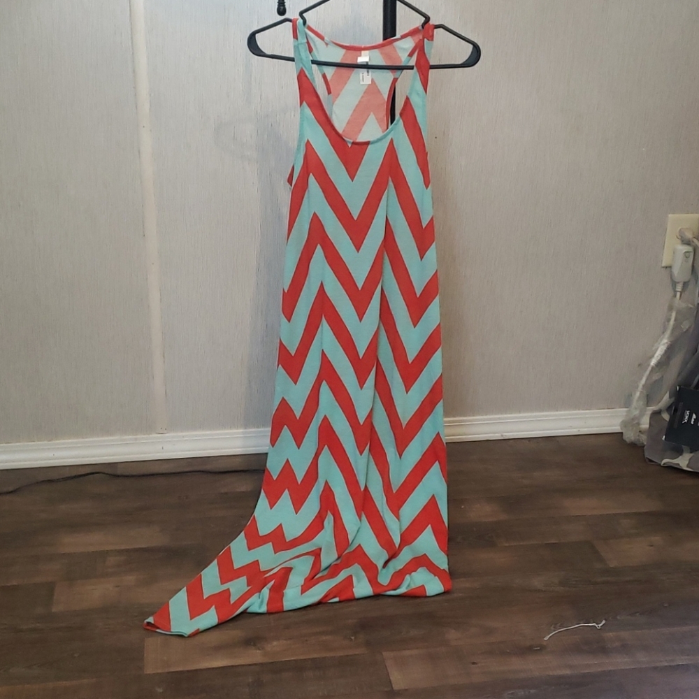 Dress - Picture 2 of 3